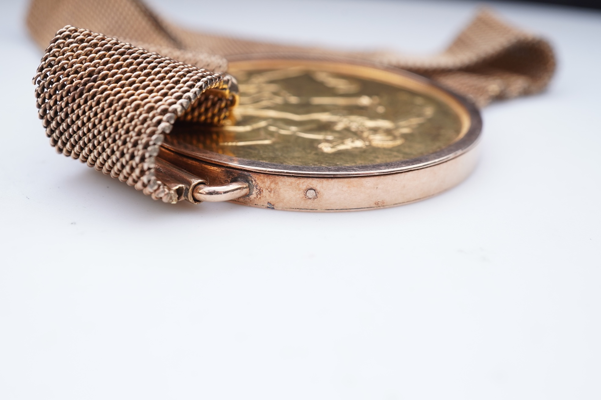 A rare George VI quintuple gold sovereign bracelet, circa 1937